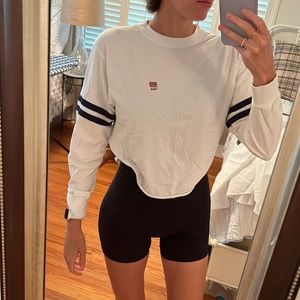 Brandy Melville USA semi crop top tee